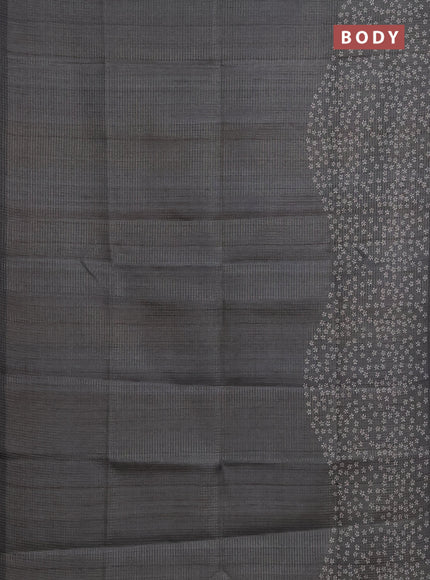 Chappa saree grey with allover small zari checked pattern and floral digital printed pallu