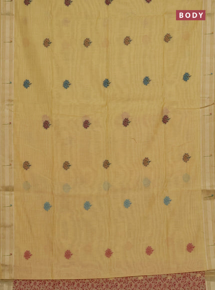 Munga cotton saree pale yellow with thread woven floral buttas and floral design weaving pallu
