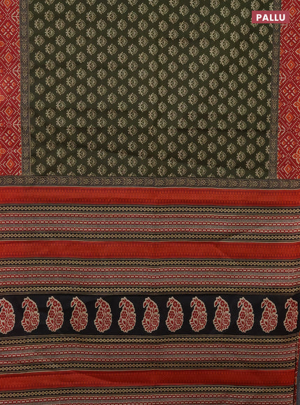 Muslin cotton saree sap green and maroon with butta prints and printed border