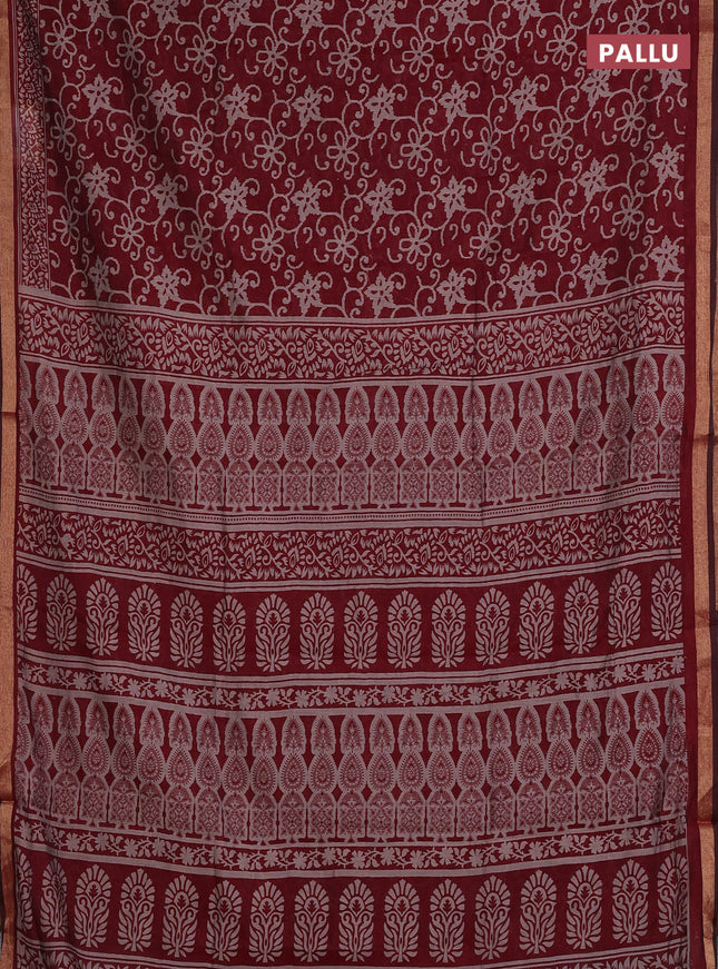 Muslin cotton saree maroon with allover prints and zari woven border