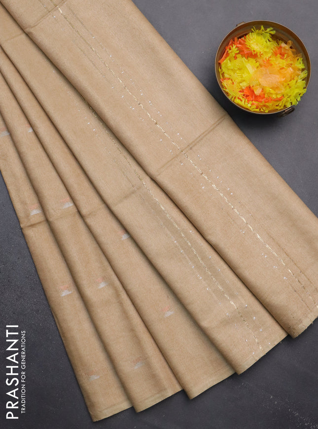 Semi bamboo saree sandal with silver & copper zari buttas in borderless style