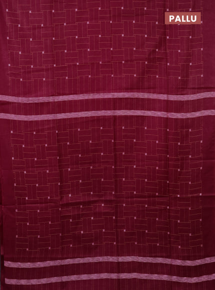 Semi bamboo saree magenta pink with allover thread weaves in borderless style