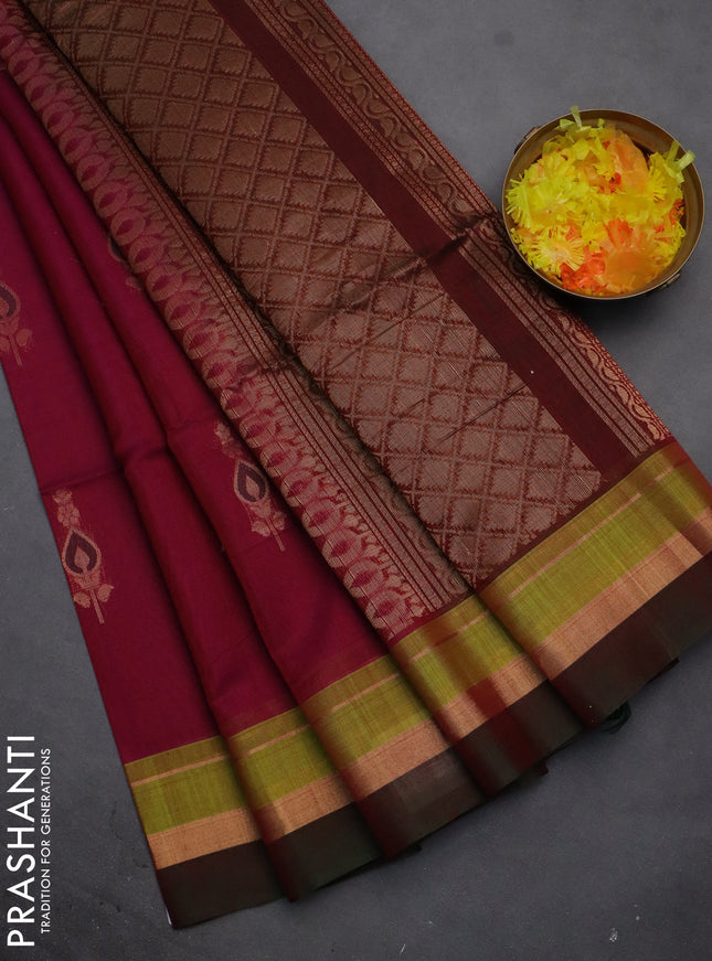 Kora silk cotton saree dark magenta pink and dual shade of reddish green with zari woven buttas and zari woven simple border