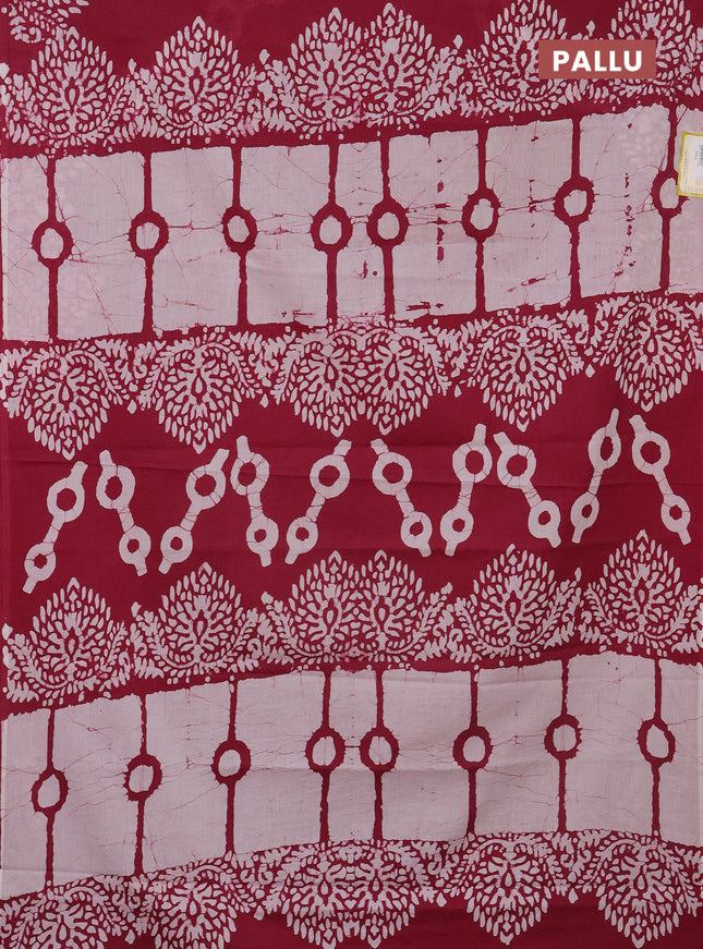 Jaipur cotton saree marron and off white with allover batik prints in borderless style