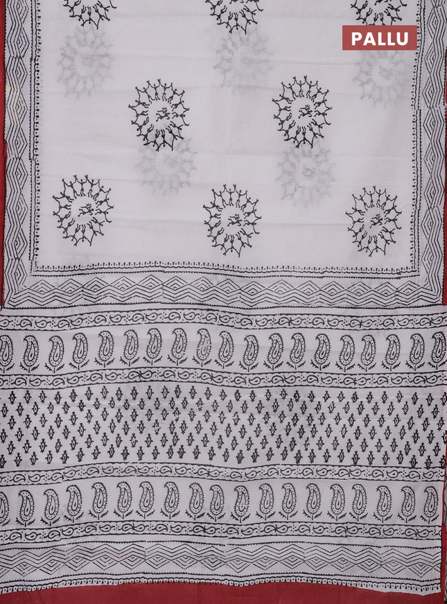 Jaipur cotton saree off white and maroon with warli butta prints and printed border