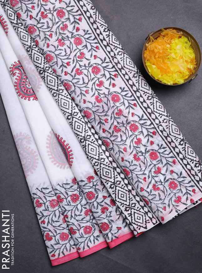 Jaipur cotton saree off white and peach pink with paisley butta prints and printed border