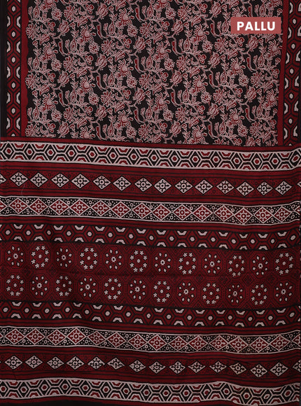 Jaipur cotton saree black and maroon with allover kalamkari prints and printed border