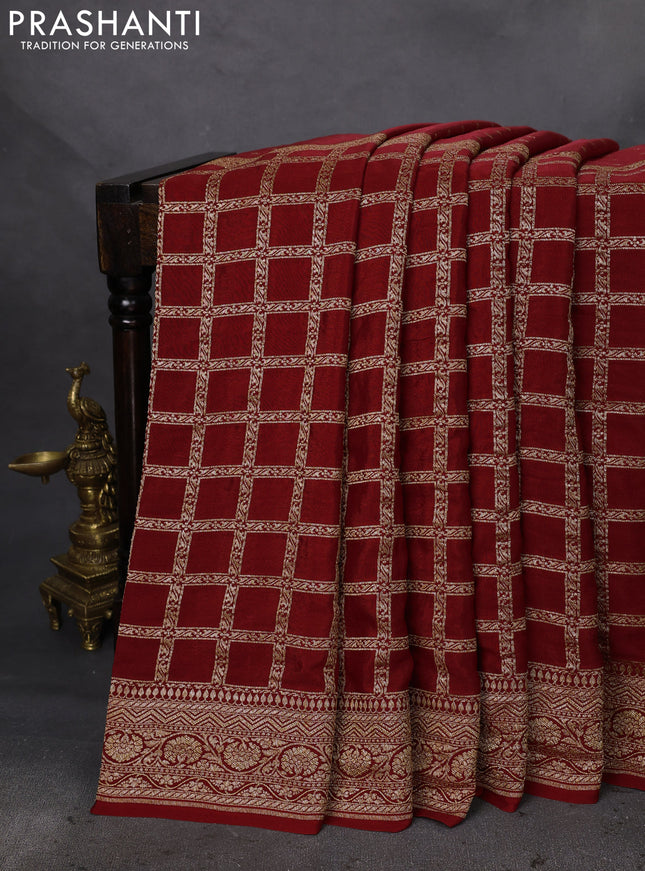 Banarasi crepe saree maroon with half & half style and woven border