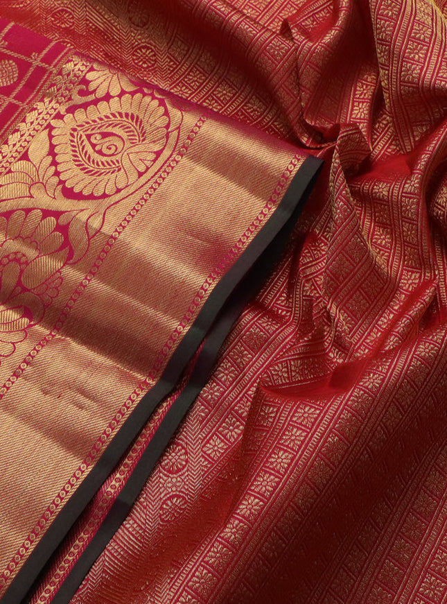 Pure kanchipuram silk saree dual shade of pink and green with allover zari checks & mayil chakram buttas and zari woven border