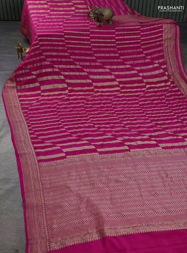 Banarasi crepe saree pink with allover geometric weaves and woven border