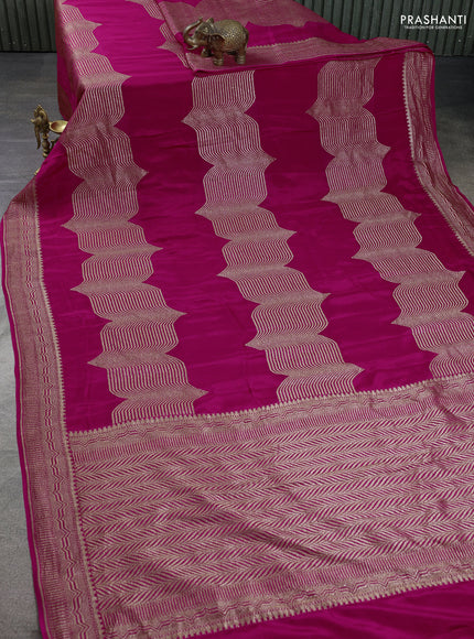 Banarasi crepe saree pink with allover geometric weaves and woven border