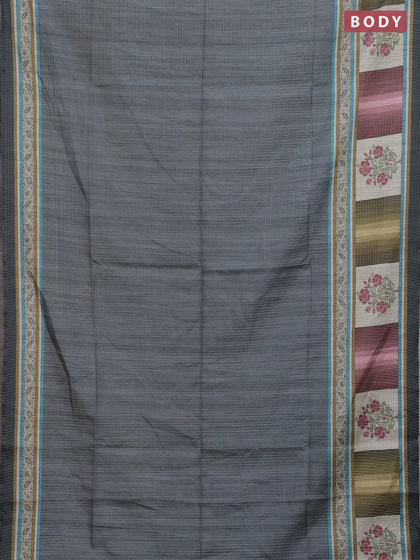 Chappa saree grey with allover zari checked pattern and printed pallu