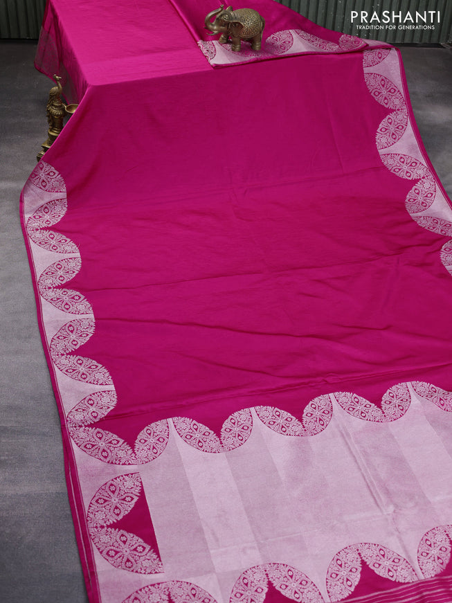 Banarasi crush crepe saree pink with plain body and zari woven border