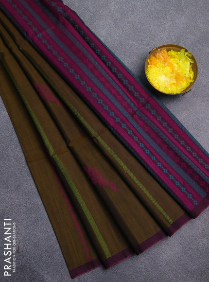 Kora silk cotton saree mehendi green and magenta pink with thread weaves & buttas and simple border