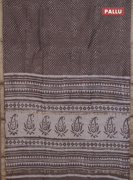 Chanderi Bagru saree grey shade with allover polka dot prints and mageshwari border