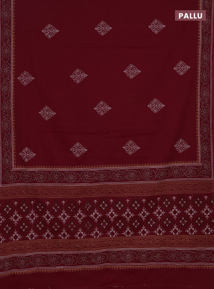 Cotton block printed saree maroon with butta prints and printed border
