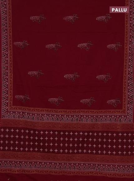 Cotton block printed saree maroon with butta prints and printed border