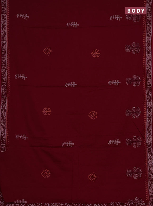 Cotton block printed saree maroon with butta prints and printed border