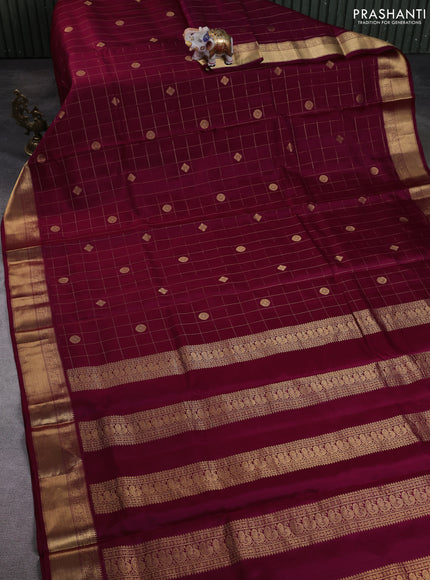 10 Yards pure kanchipuram silk saree maroon with allover zari checks & buttas and rich zari woven border