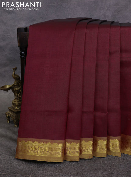 10 Yards silk cotton saree maroon and light green with plain body and zari woven border