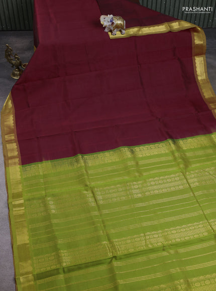10 Yards silk cotton saree maroon and light green with plain body and zari woven border