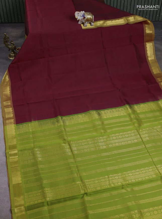 10 Yards silk cotton saree maroon and light green with plain body and zari woven border