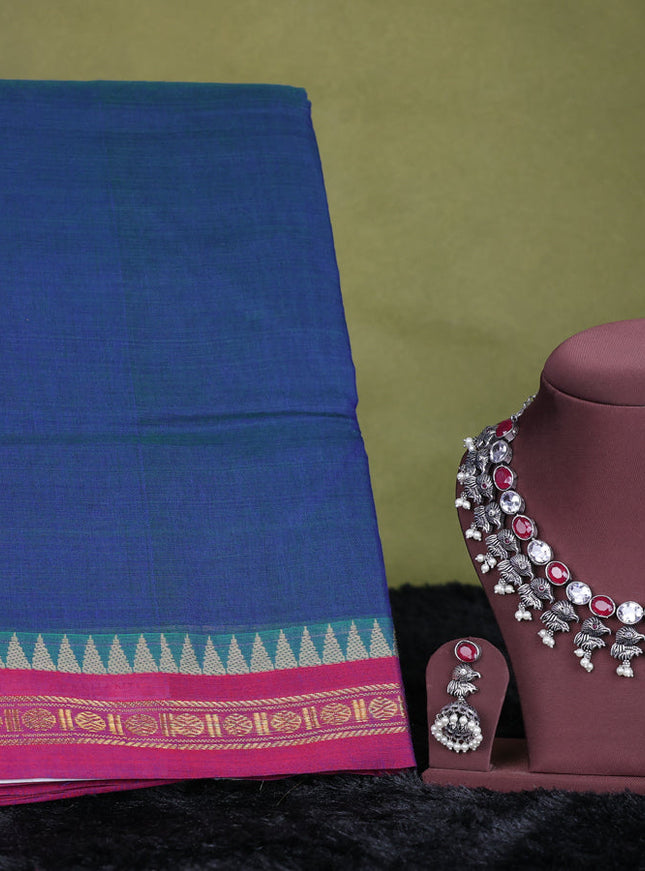Dual shade of bluish green narayanpet cotton saree with matching neck piece