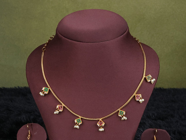 maroon semi raw silk with matching neck piece