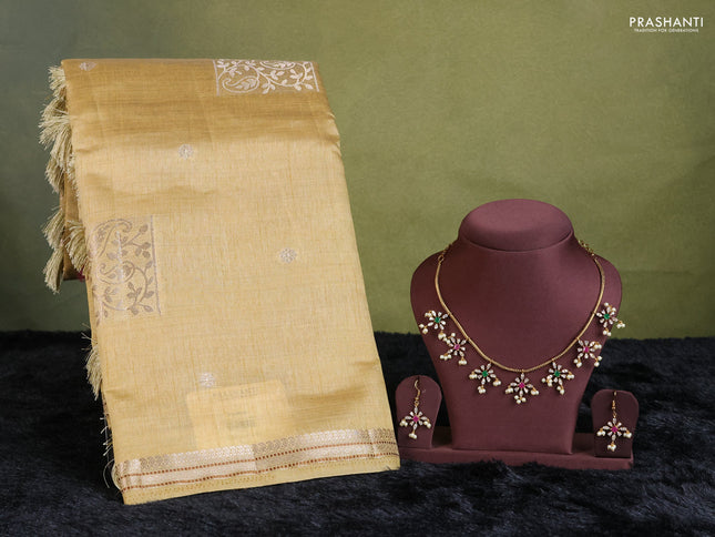 sandal semi raw silk with matching neck piece