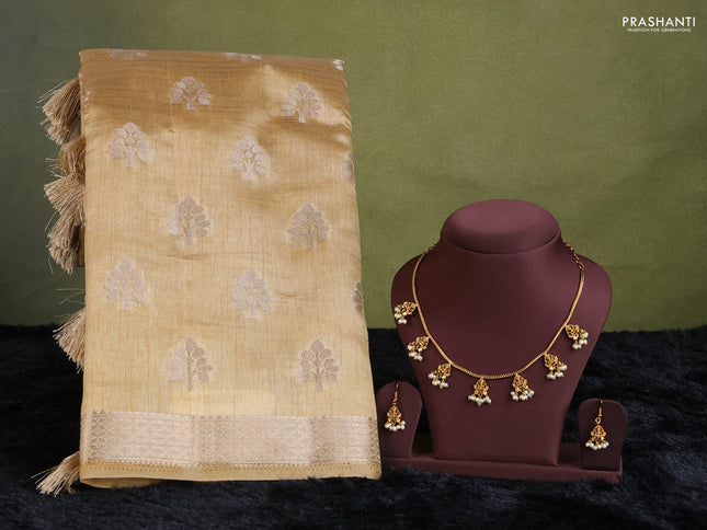 sandal semi raw silk with matching neck piece