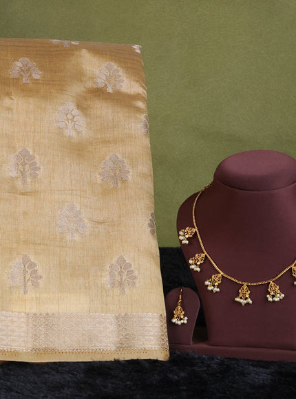 sandal semi raw silk with matching neck piece