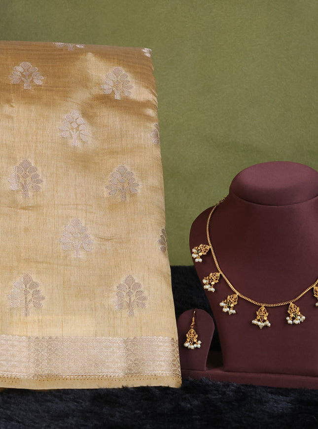 sandal semi raw silk with matching neck piece