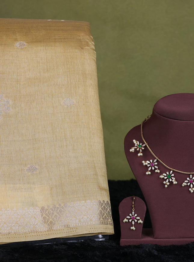 sandal semi raw silk with matching neck piece
