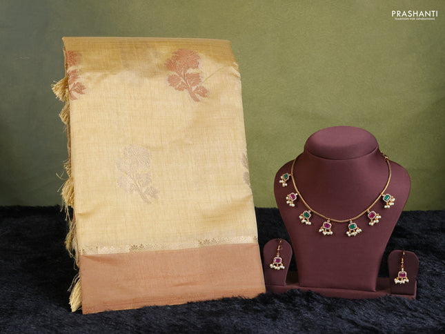 sandal semi raw silk with matching neck piece