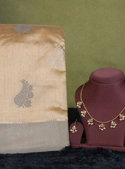 sandal semi raw silk with matching neck piece