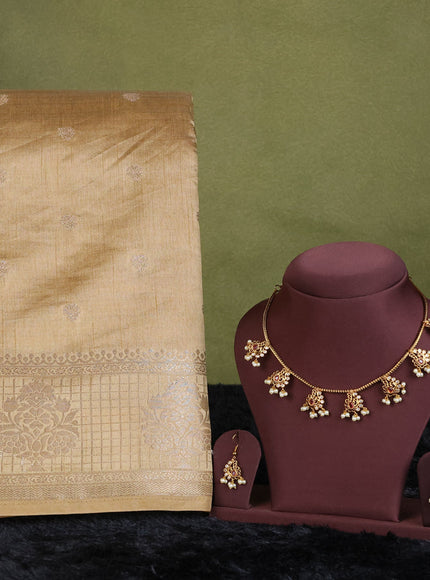 sandal semi raw silk with matching neck piece