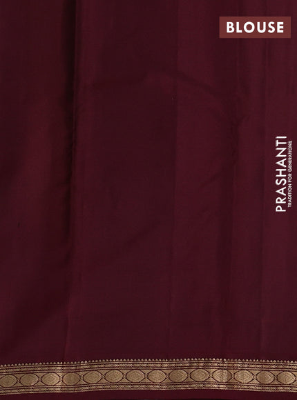 Pure kanchipuram silk saree mehendi green and deep maroon with allover zari small checked pattern and small zari woven korvai border