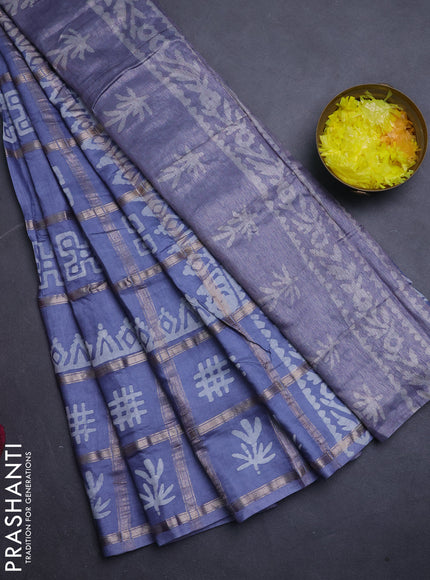 Semi chanderi saree grey with allover zari checks & batik prints in borderless style