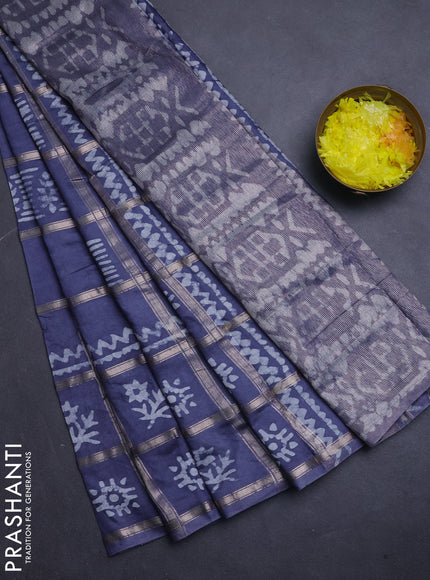Semi chanderi saree dark grey with allover zari checks & batik prints in borderless style