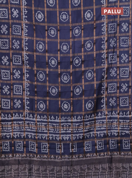 Semi chanderi saree dark grey with allover zari checks & batik prints in borderless style