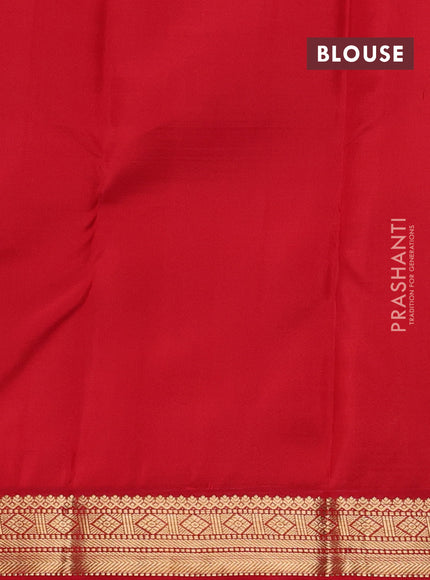 Pure kanchipuram silk saree green and red with allover small zari checked pattern and zari woven border