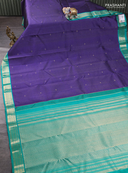 Pure kanchipuram silk saree blue and teal blue with allover small zari checked pattern and zaari woven korvai border