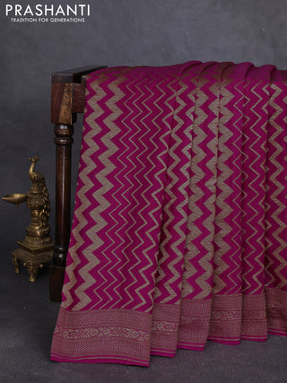 Banarasi crepe saree pink with allover thread & zari zigzag weaves and woven border