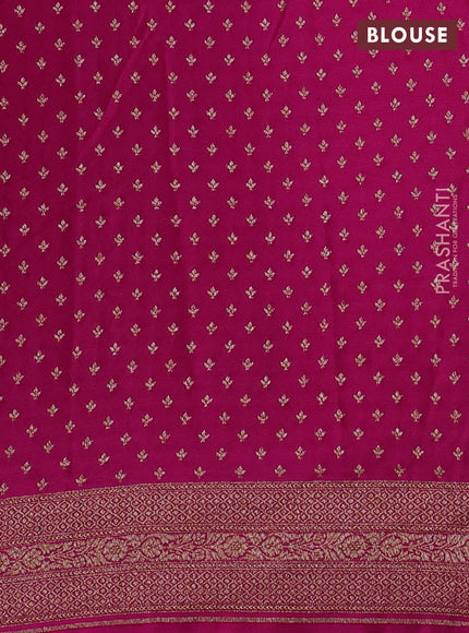 Banarasi crepe saree pink with allover thread & zari zigzag weaves and woven border