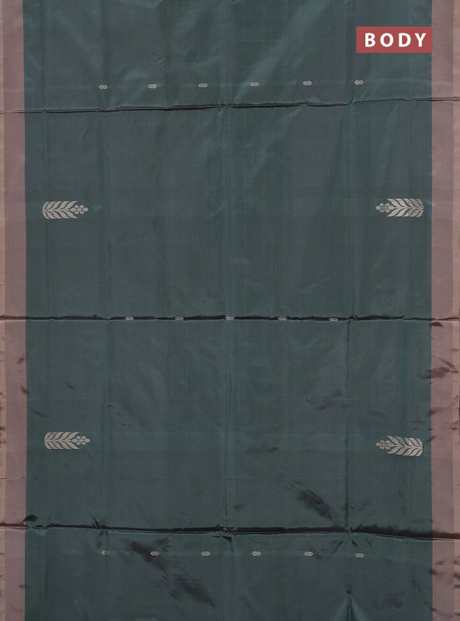 Banana pith saree green and beige with thread woven buttas and simple border