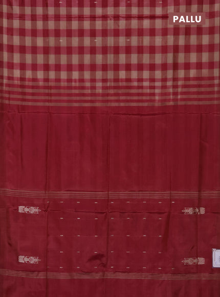 Banana pith saree beige and maroon with allover checked pattern in borderless style