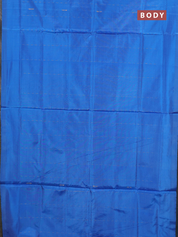 Banana pith saree cs blue and wine shade with thread woven buttas in borderless style