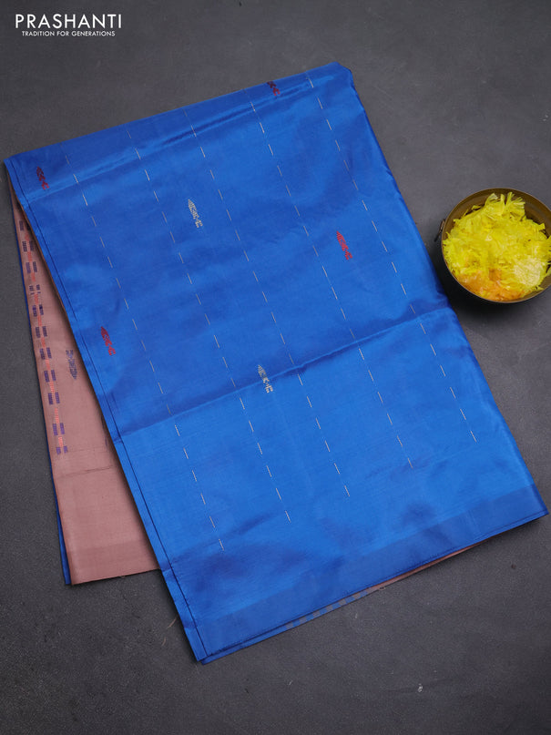 Banana pith saree cs blue and dark peach with thread woven buttas in borderless style