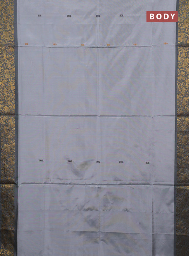Banana pith saree grey with thread woven buttas and zari woven border
