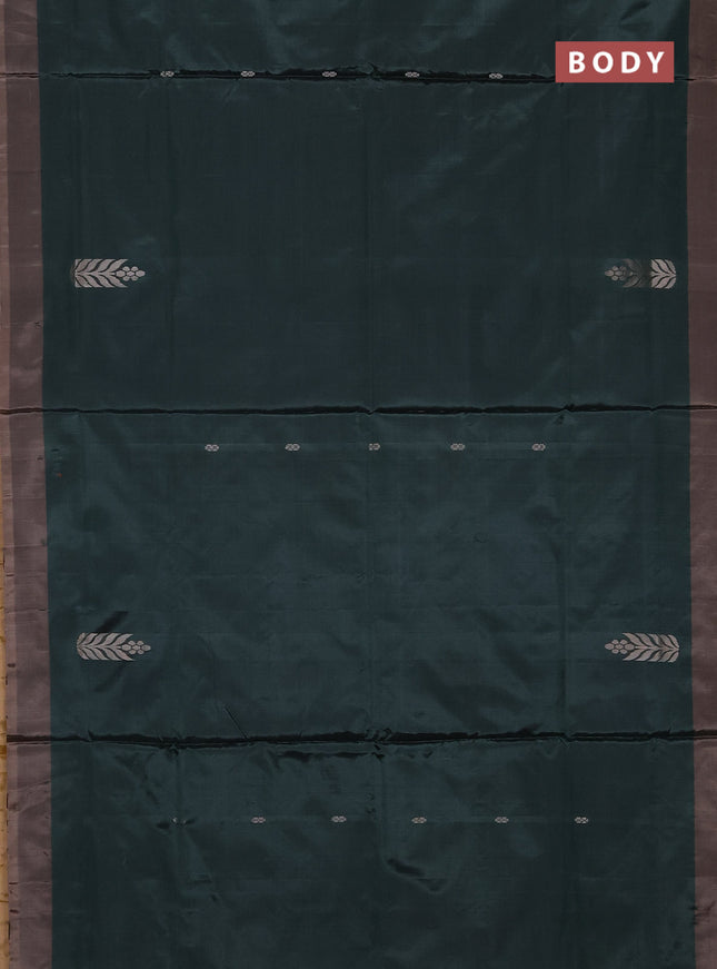 Banana pith saree green and pale yellow with thread woven buttas and simple border